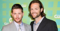HQ Pics Supernatural’s Jensen Ackles and Jared Padalecki at CW Upfronts NYC on May 17, 2012